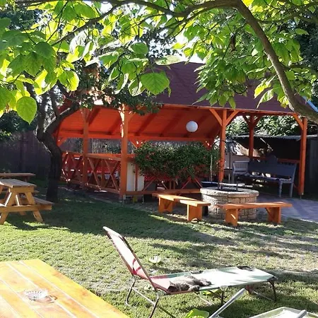 Maya Vendeghaz アパート *