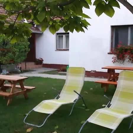 Maya Vendeghaz Abádszalók