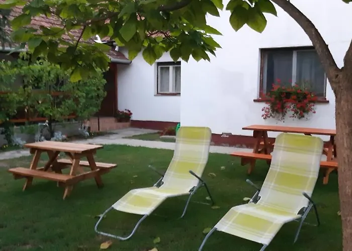 Maya Vendeghaz Abádszalók
